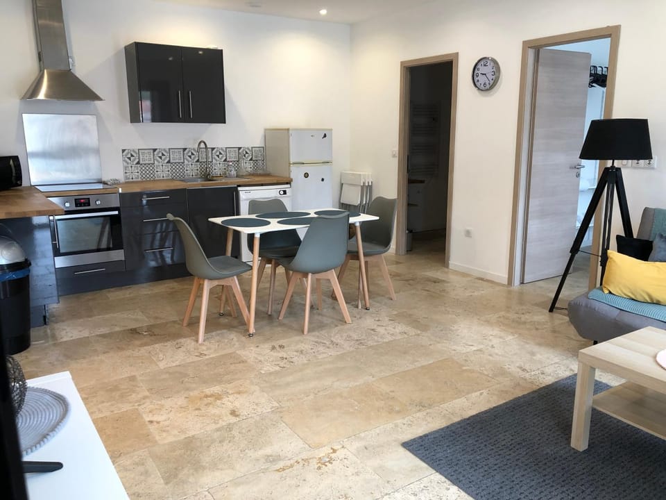 Appartement T3 dans maison neuve 7 couchages Apartment in La Seyne-sur-Mer