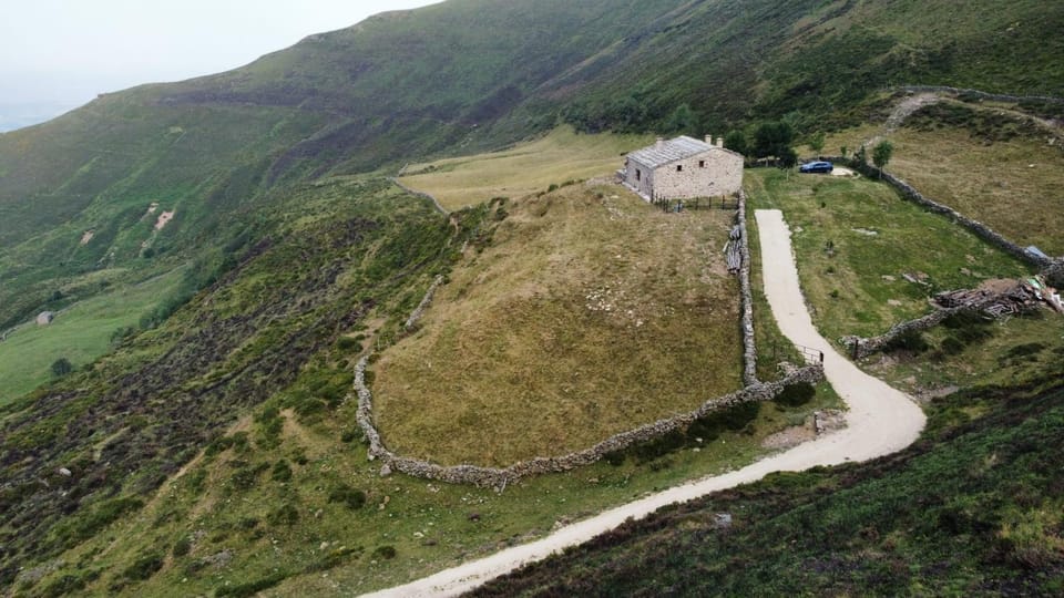 Tiñones cabaña pasiega Chalet in Cantabria