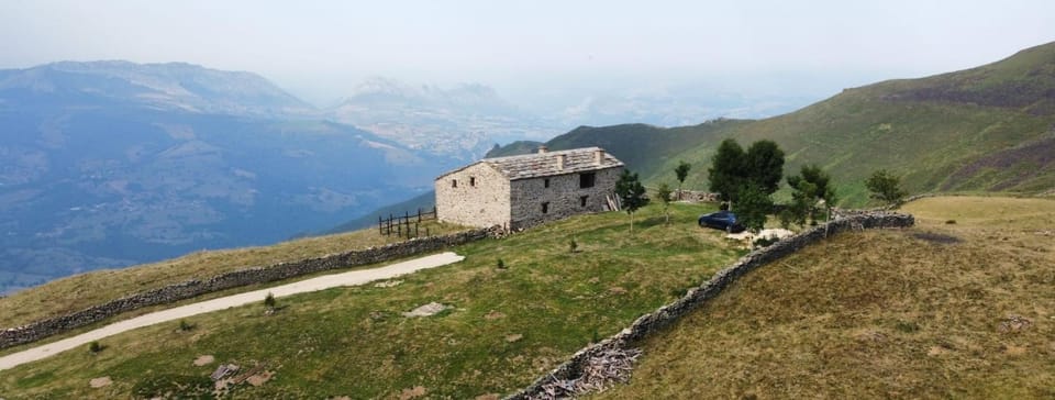 Tiñones cabaña pasiega Chalet in Cantabria
