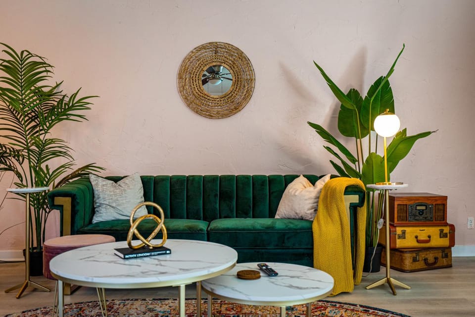 Living room, Seating area