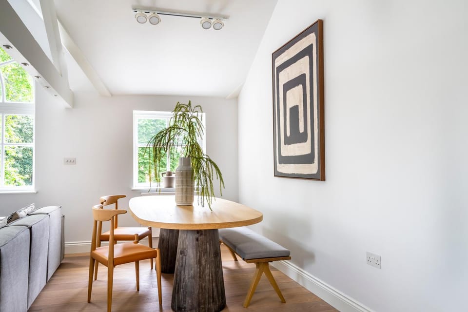 Living room, Dining area