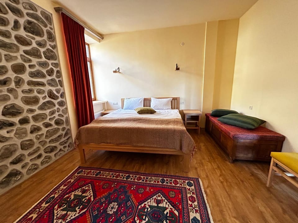 Saryan Guesthouse Bed and Breakfast in Armenia