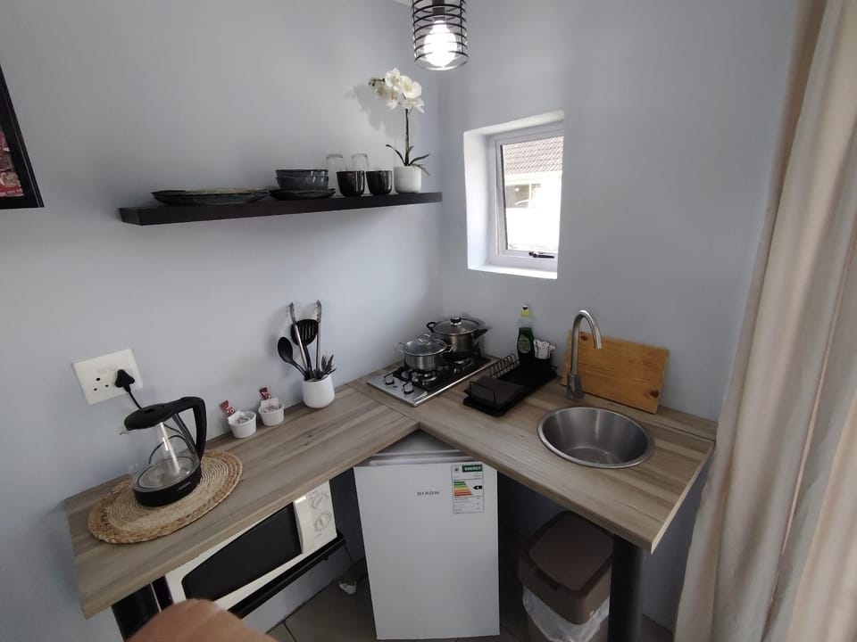 284 on Circular 2 Apartment in Port Elizabeth