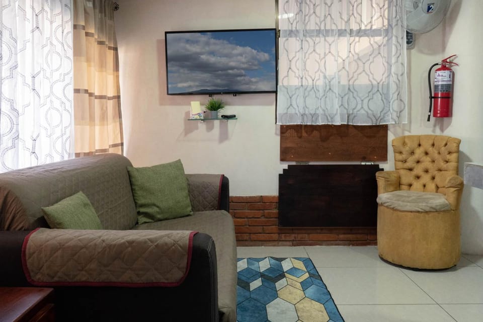 Communal lounge/ TV room, Living room