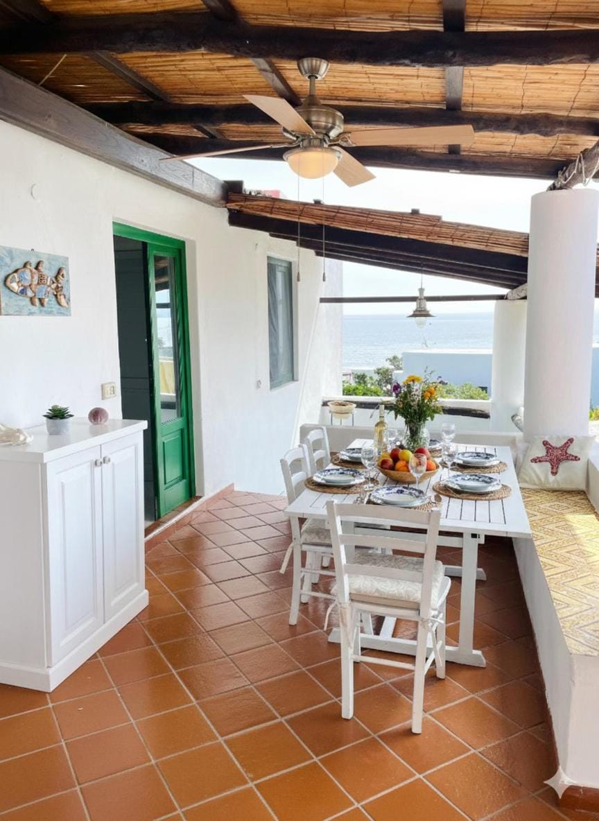 Patio, Natural landscape, View (from property/room), Balcony/Terrace, Living room, Seating area, Dining area, Sea view