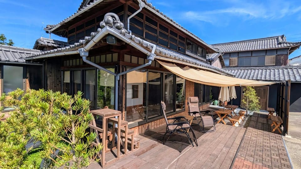 Property building, Garden, Balcony/Terrace