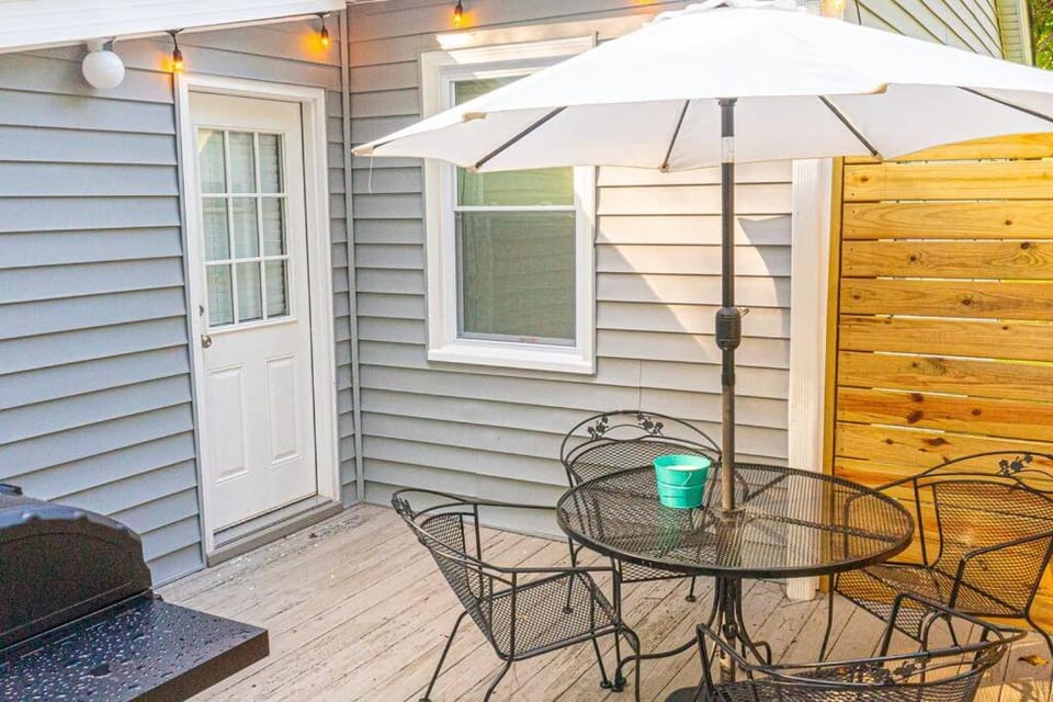 Homey Bungalow Convenient to Marietta and I-75! House in Marietta