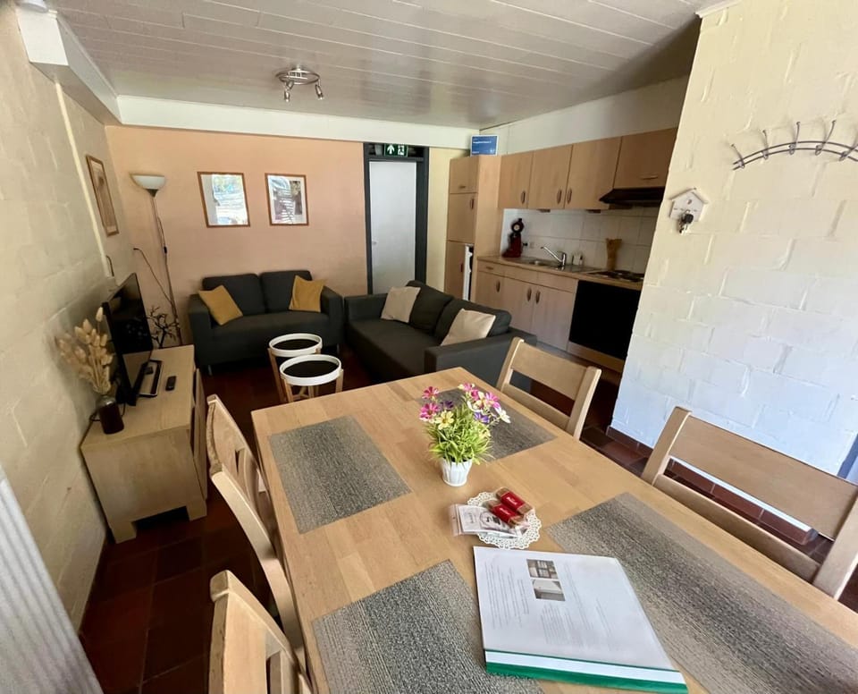 Property building, Seating area
