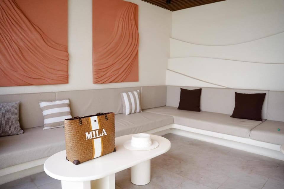 Mila Kohlarn มิ-ลา เกาะล้าน Hotel in Chon Buri Changwat