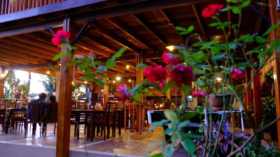 Restaurant/places to eat, Day, Banquet/Function facilities