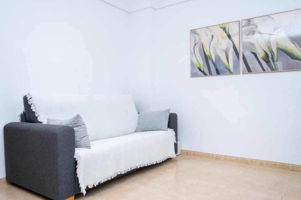 Communal lounge/ TV room, Living room