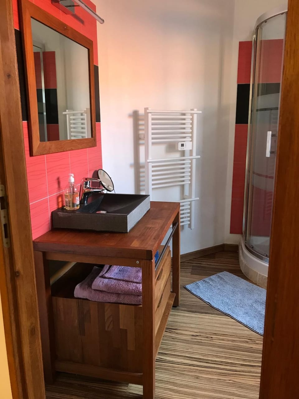 Shower, Bathroom, towels