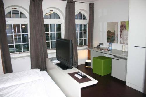 TV and multimedia, Bedroom