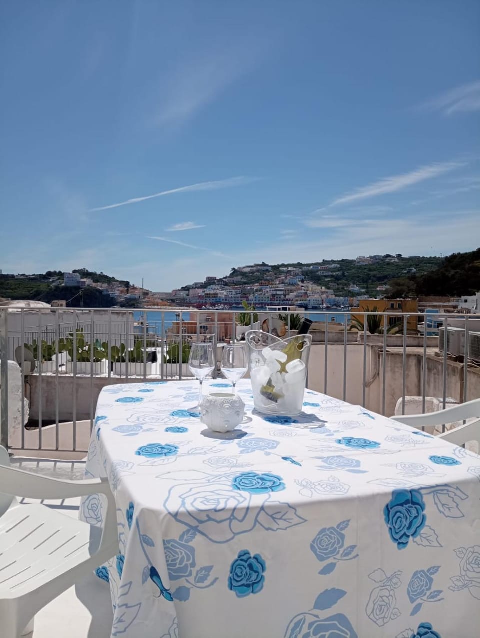 Day, Natural landscape, View (from property/room), Balcony/Terrace, Dining area