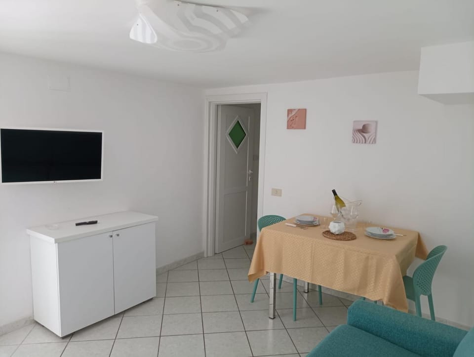 TV and multimedia, Dining area