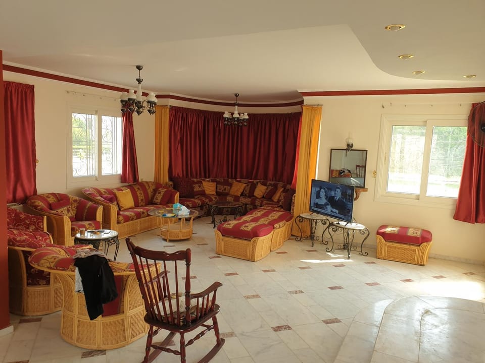 Living room, Seating area