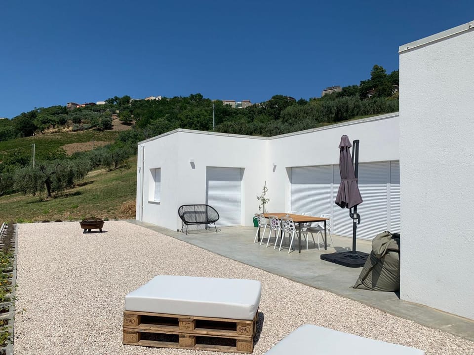 Balcony/Terrace, Mountain view