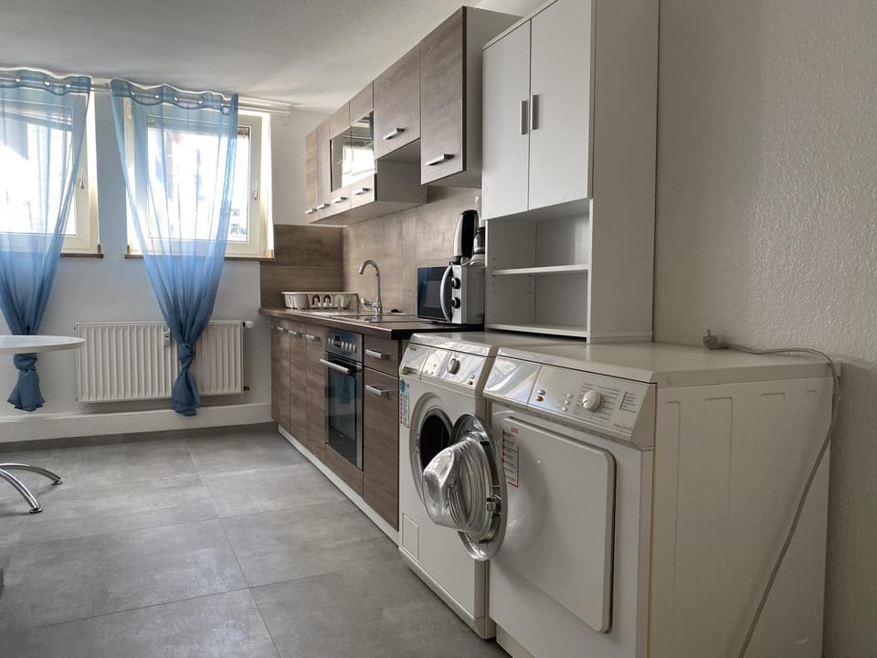 Kitchen or kitchenette, kitchen