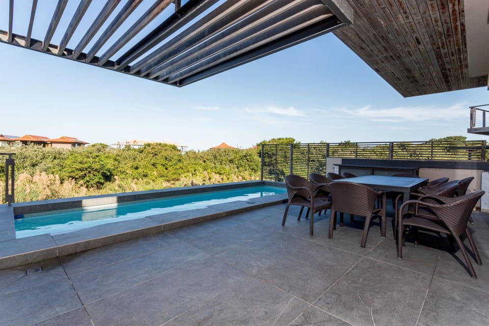 10-11 Ocean’s Edge, Zimbali – 8 Bedroom Villa in Dolphin Coast