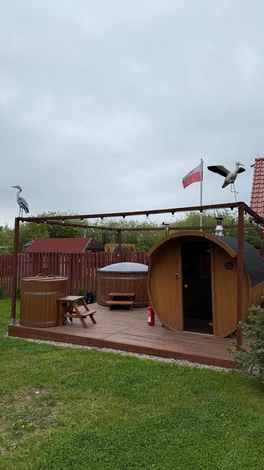 Hot Tub, Sauna