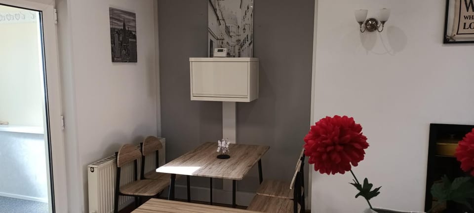 Modern two bedroom house near beach/ Durham City Apartment in England