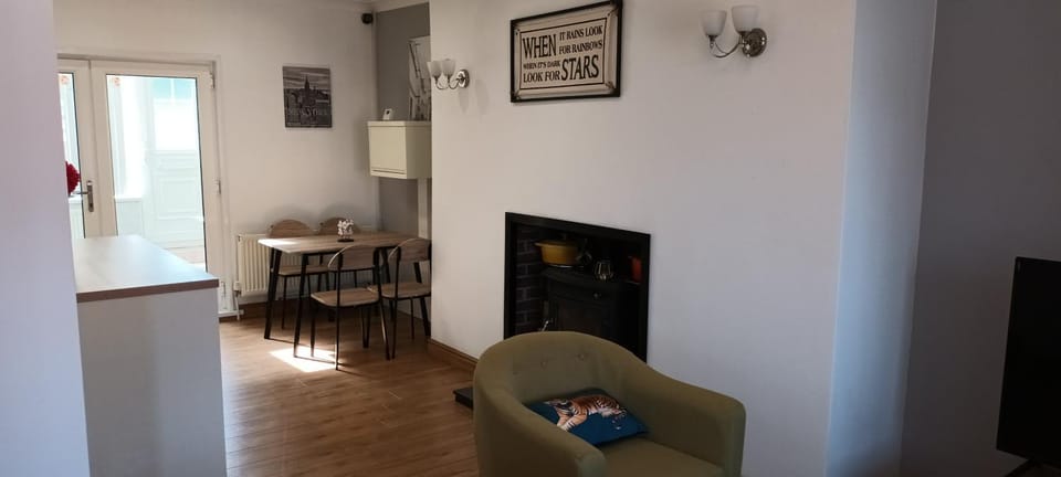 Modern two bedroom house near beach/ Durham City Apartment in England