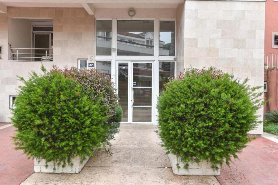 Modern Apartment 200 m from the Beach Apartment in Budva