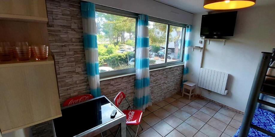 Le Zodiaque 20m2 piscine Apartment in Hyères