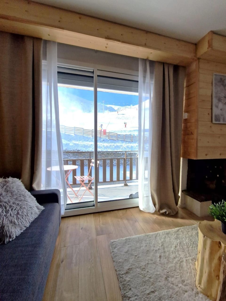 Communal lounge/ TV room, Skiing, View (from property/room), Living room, fireplace