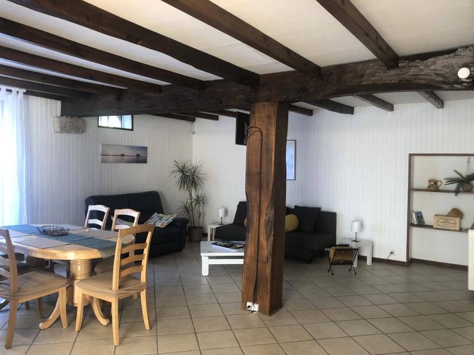 Domaine Shanti Lande House in Occitanie