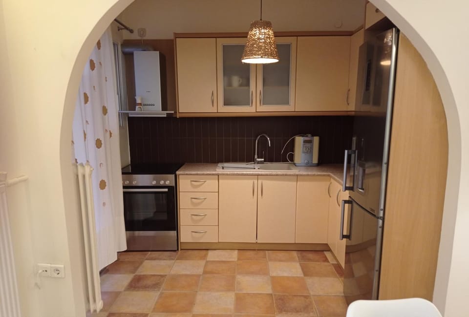 Kitchen or kitchenette, pet friendly, stove