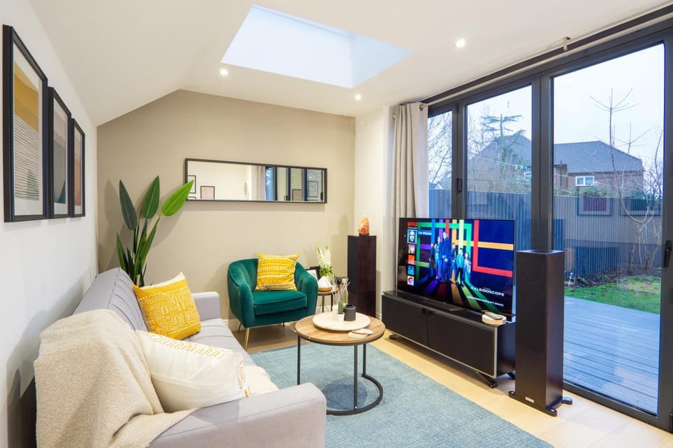 TV and multimedia, Living room, Seating area