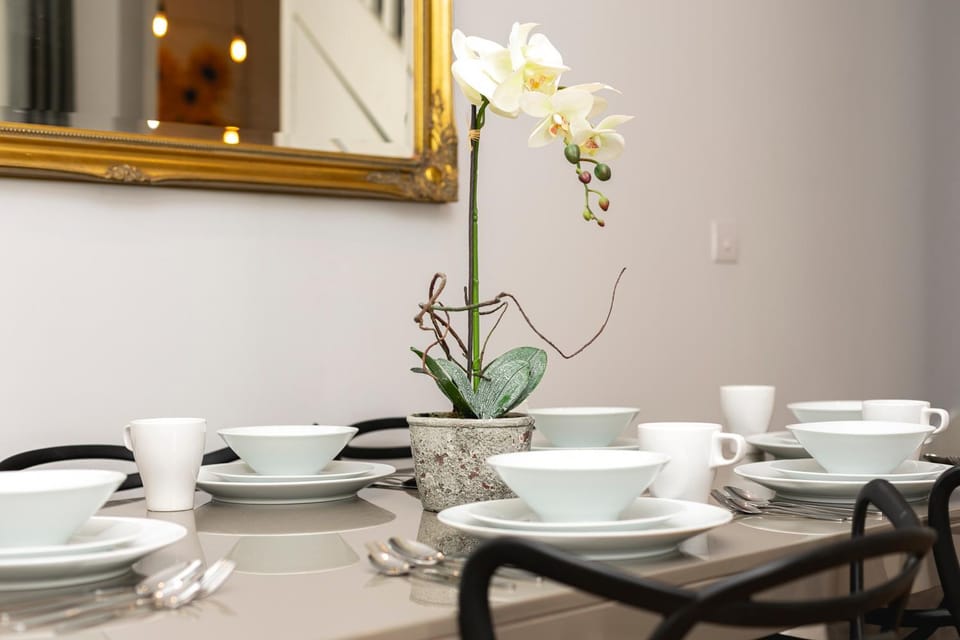 Decorative detail, Dining area