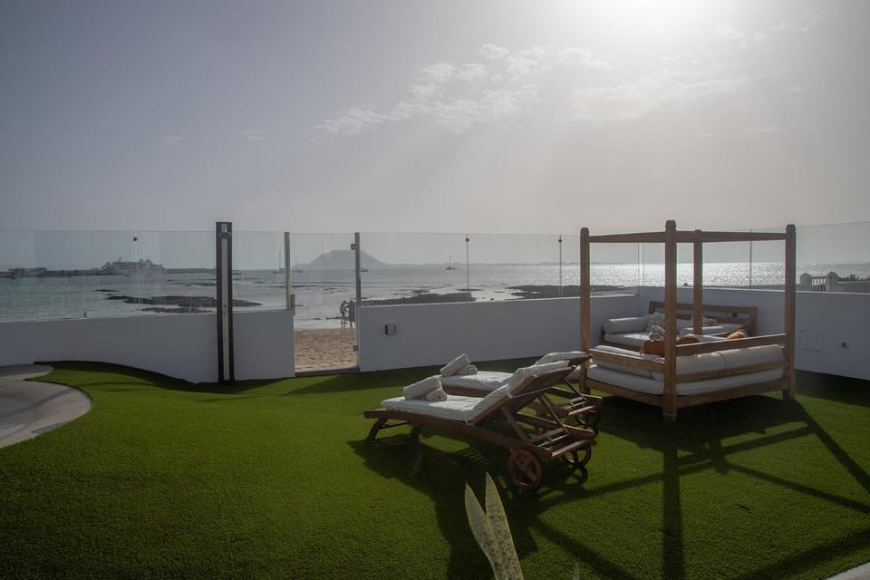 Patio, Beach, Sea view, Swimming pool, sunbed