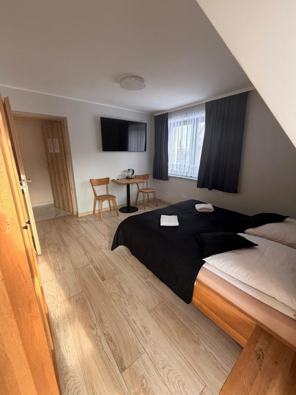 Bed, TV and multimedia