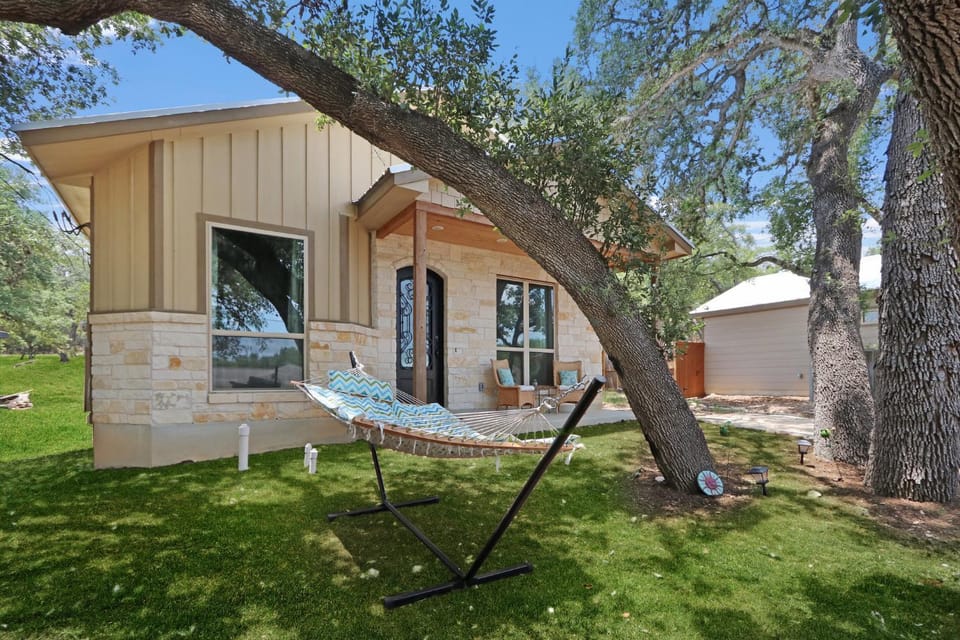 Comal Cottage House in Canyon Lake
