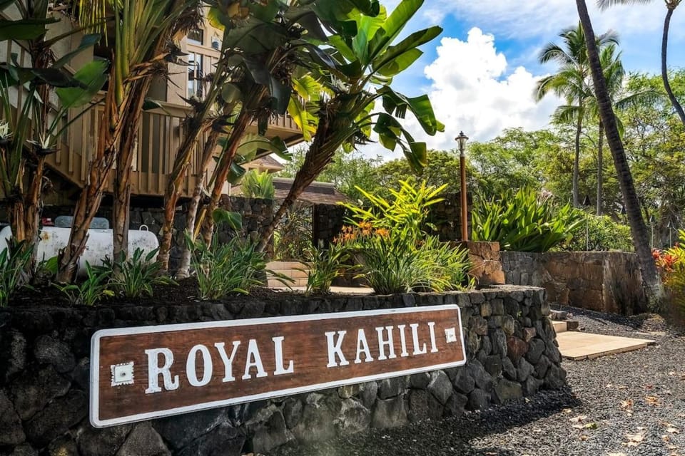 KONA - Royal Kahili B205 End Unit - Gorgeous Views Apartment in Holualoa