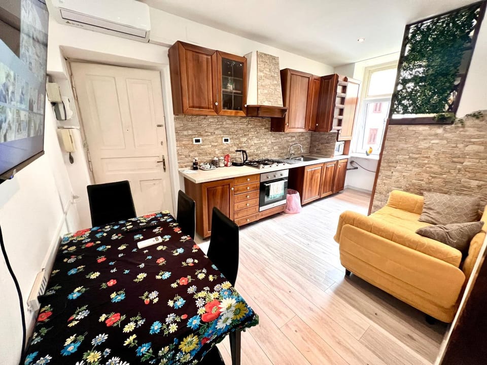 TV and multimedia, Kitchen or kitchenette, Photo of the whole room, Seating area, oven, pet friendly, stove