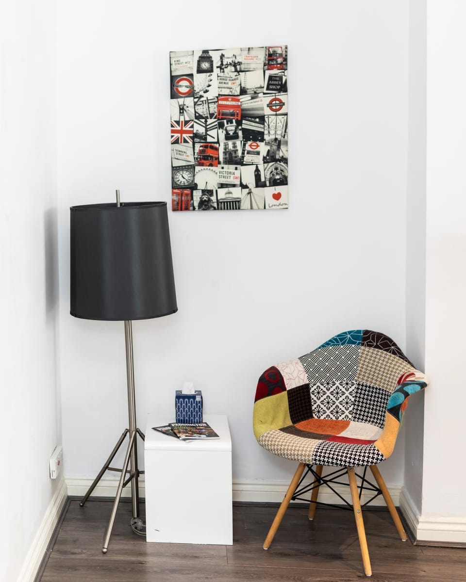 Living room, Seating area