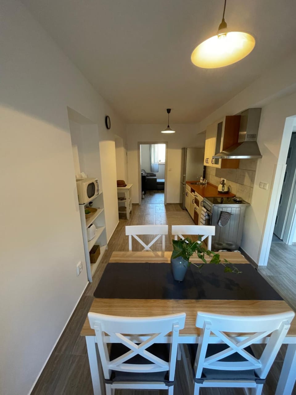 Kitchen or kitchenette, Dining area, minibar, pet friendly, stove