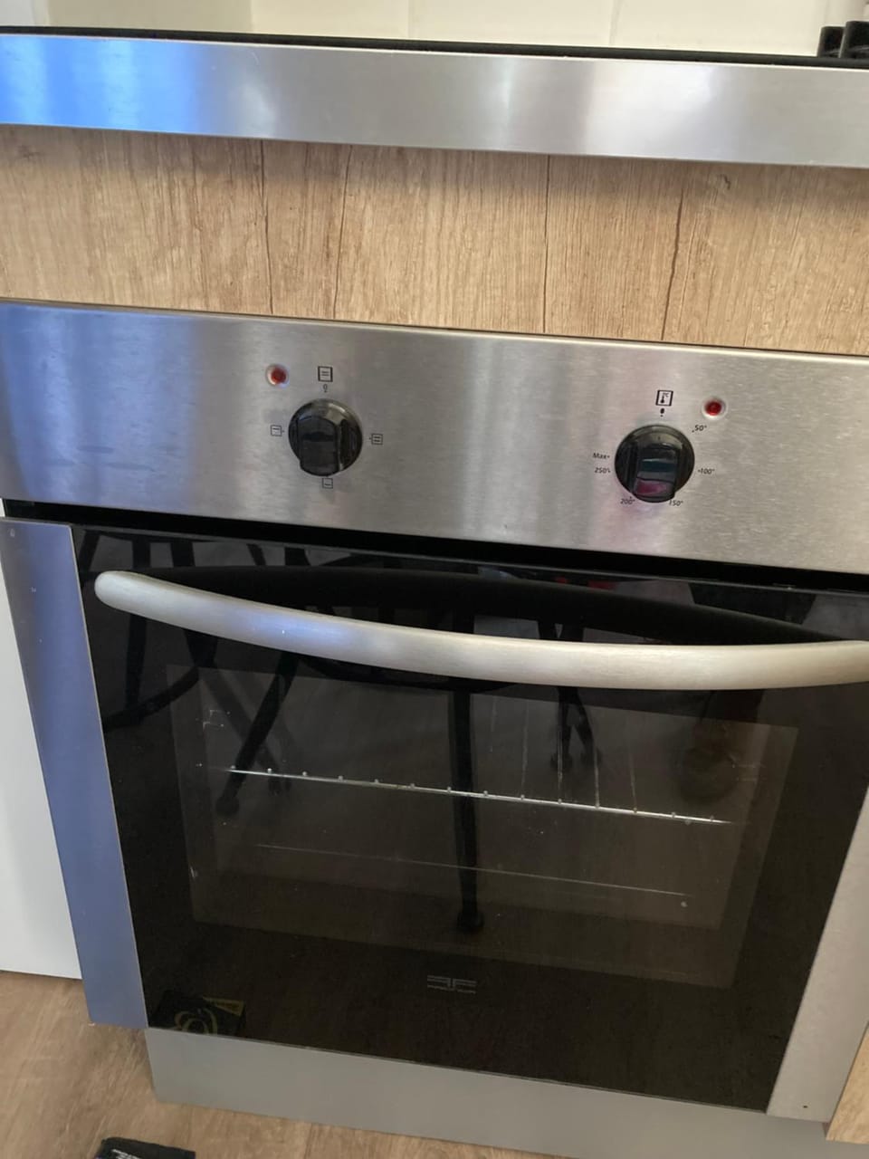 Kitchen or kitchenette, oven