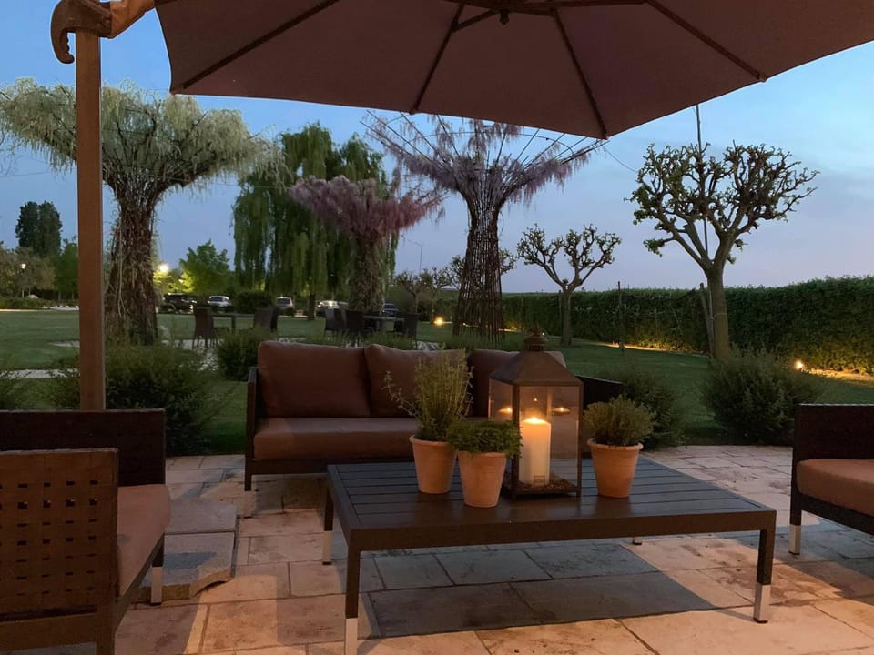 Restaurant/places to eat, Garden