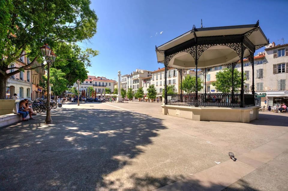 Neighbourhood, City view, Street view