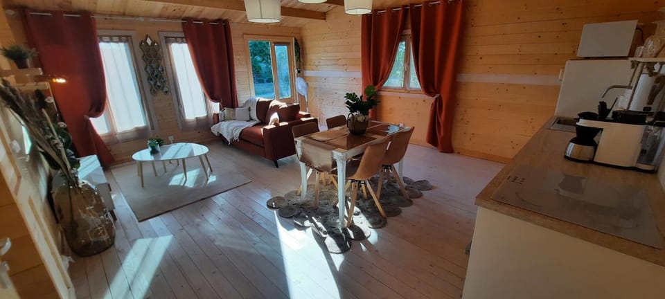 Living room, Seating area, Dining area