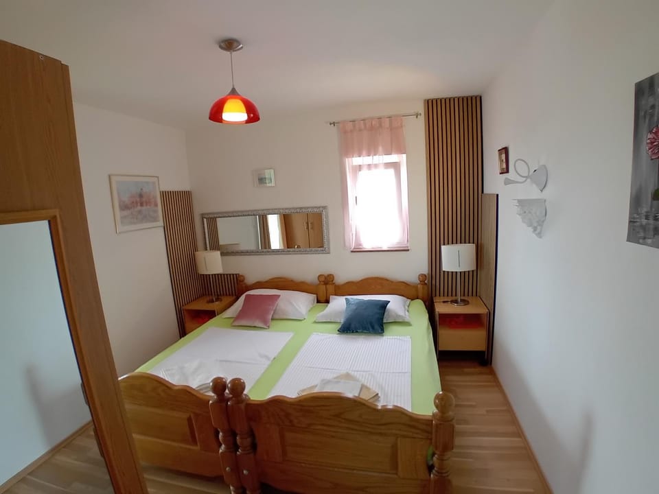 D,apartman' ulica pušća 51, 51513 Omišalj Apartment in Primorje-Gorski Kotar County