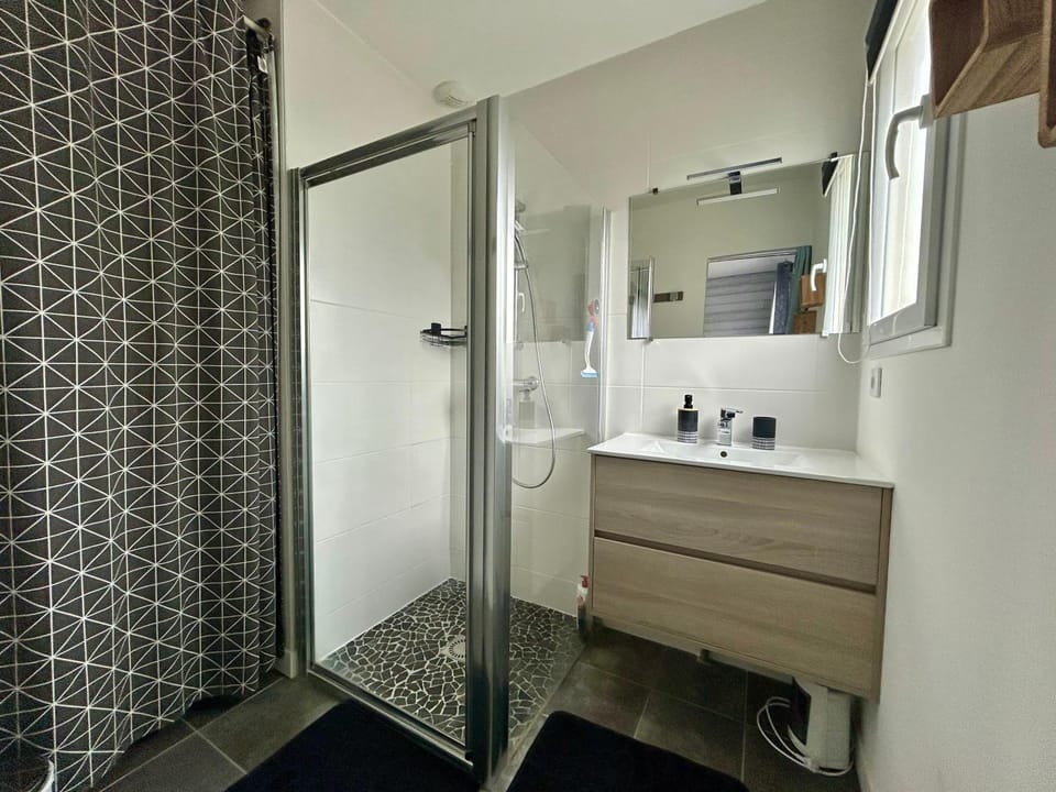 Jolie chambre dans quartier calme Vacation rental in Nouvelle-Aquitaine