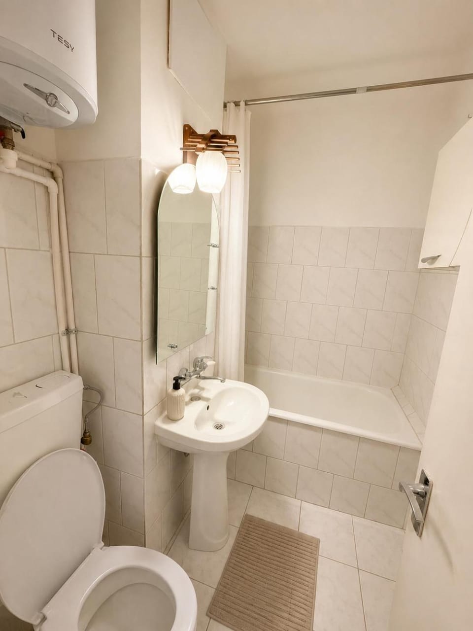 Toilet, Bathroom, Bath