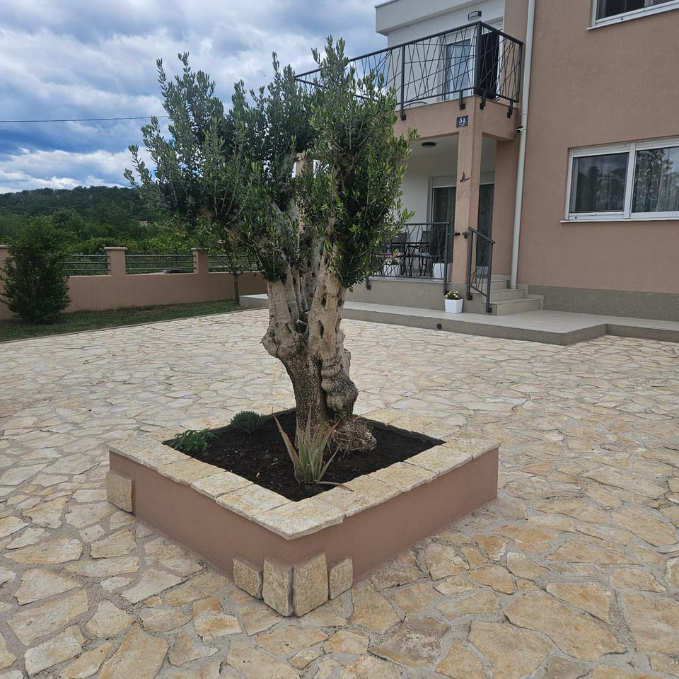 Property building, Balcony/Terrace