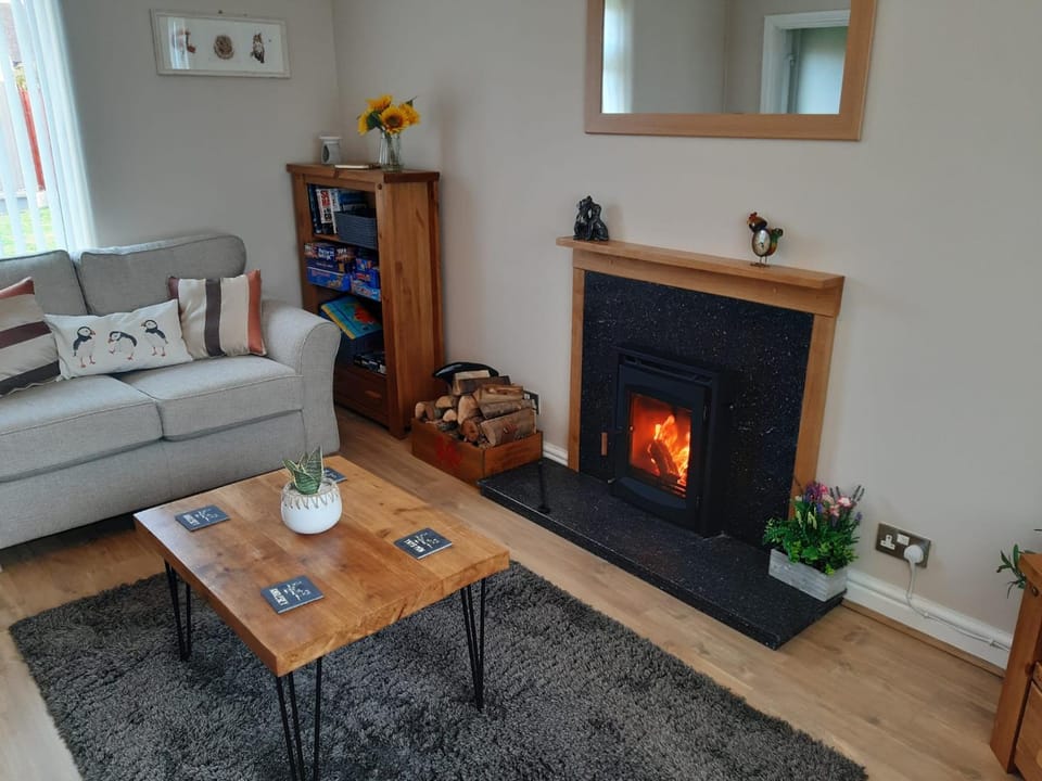 Two bedroom house with enclosed gardens and 2 car drive House in Wales