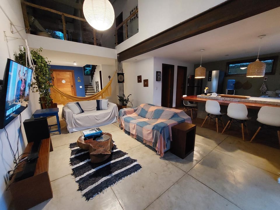 Casa Canto dos Saíras House in State of Rio de Janeiro